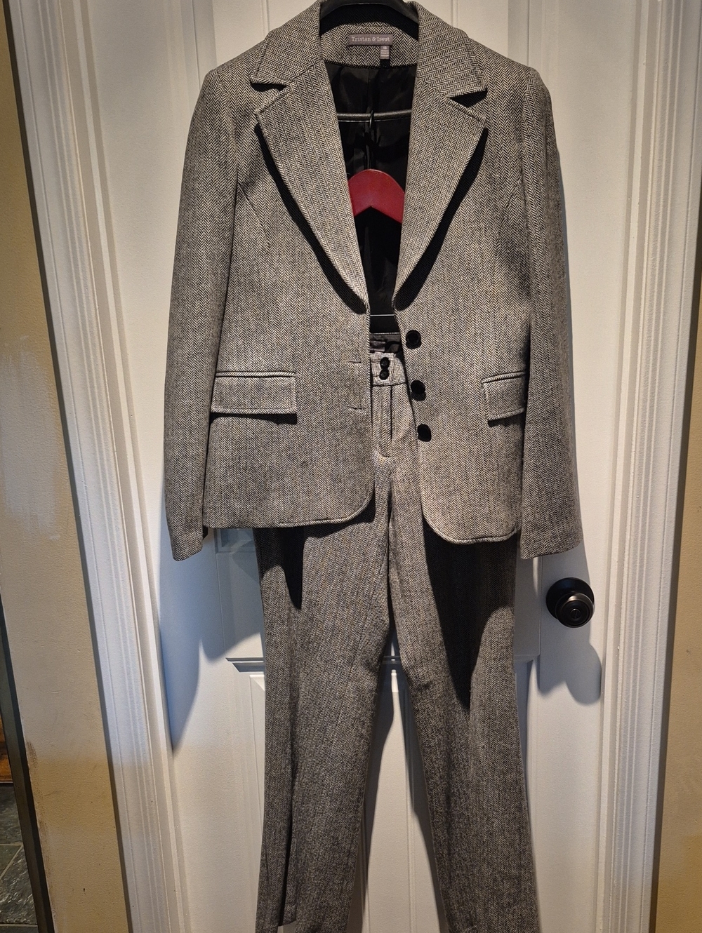 Womens Gray Tweed Two-Piece Suit — Classic Blazer & Trousers